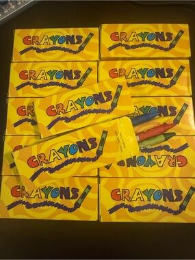 32 packs!!!!! Kids Colorful Crayon Pack - Yellow Box